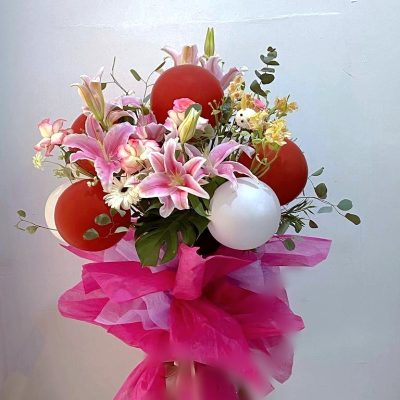 Lily Blooms Opening Stand (Pink-Red)