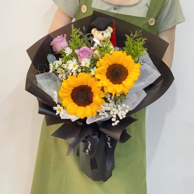 Graduation Sunflowers & Roses Mix Bouquet