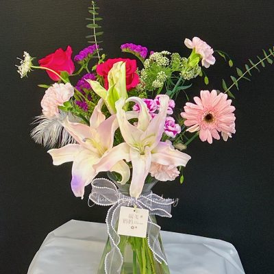 Lily & Carnations Mix Bouquet (in Vase) (Pre-Order)