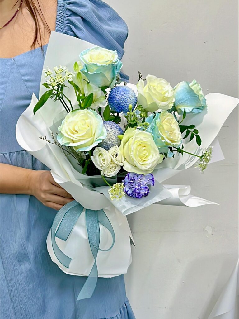 Blue Roses Gift Bouquet (Pre-Order) - CHEN FLORAL DESIGN CENTRE