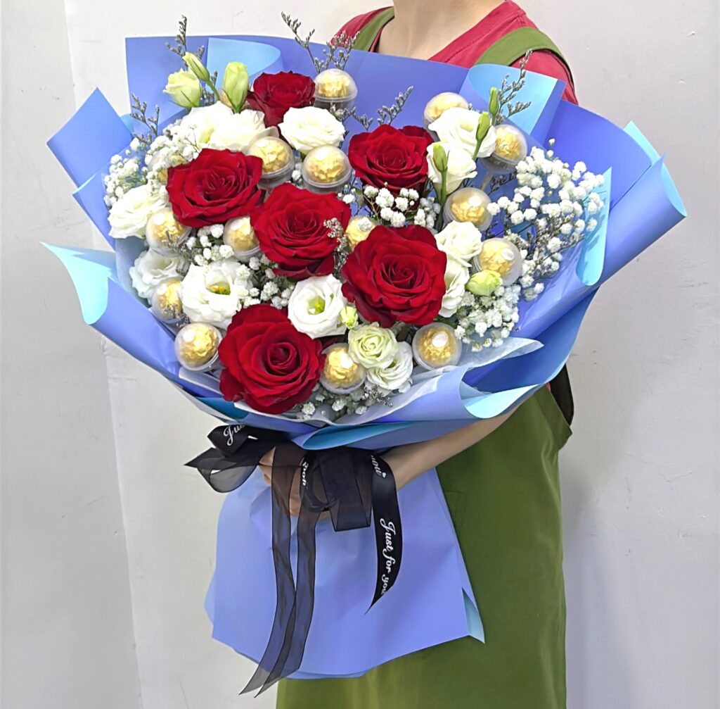 Chocolates & Roses Bouquet (Pre-Order) - CHEN FLORAL DESIGN CENTRE