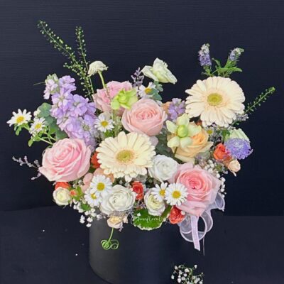 Pastel color flower box gift