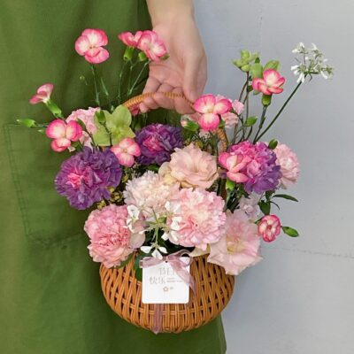 Carnations Grace (Pre-Order)